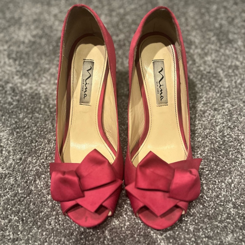 Nina size 6 hot pink 2 inch heel.